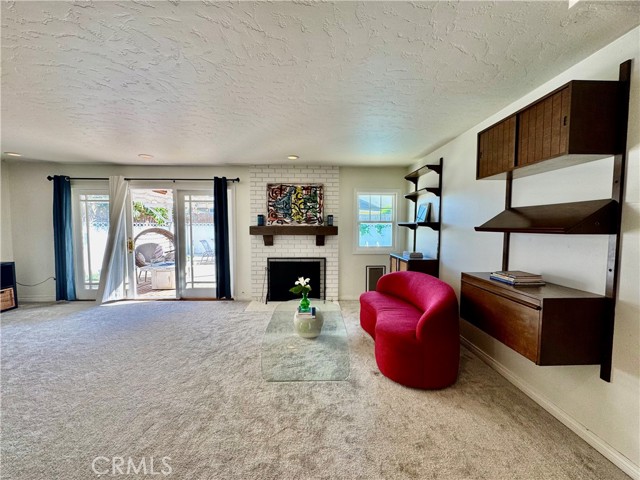 Detail Gallery Image 2 of 16 For 7552 Rhine Dr, Huntington Beach,  CA 92647 - 3 Beds | 2 Baths