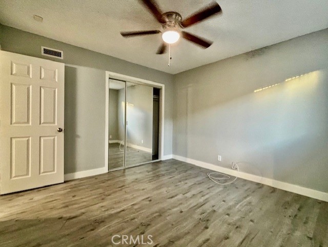 Detail Gallery Image 15 of 18 For 17092 Emerald #E,  Huntington Beach,  CA 92647 - 2 Beds | 1 Baths