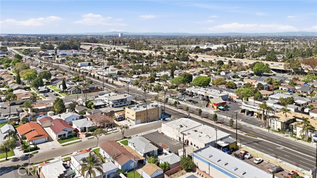 Detail Gallery Image 10 of 34 For 6576 California, Long Beach,  CA 90805 - – Beds | – Baths