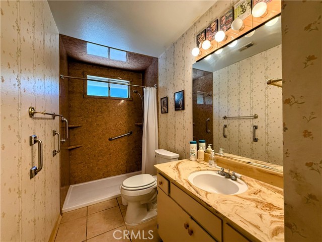 Detail Gallery Image 17 of 36 For 4792 Beaumont, La Mesa,  CA 91941 - 3 Beds | 3 Baths