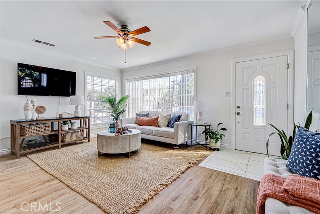 Detail Gallery Image 3 of 21 For 1929 Condon, Redondo Beach,  CA 90278 - 2 Beds | 1 Baths