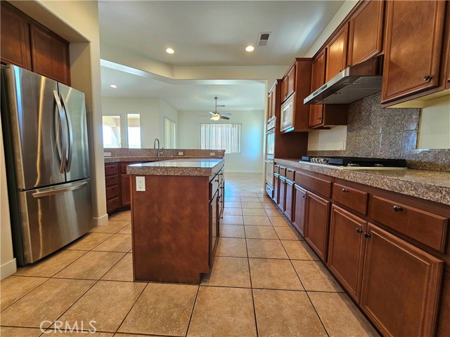 68196 Madrid Road, Cathedral City CA: https://media.crmls.org/medias/261d4cbc-2411-4395-913a-c00374329554.jpg