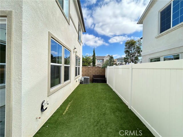 Detail Gallery Image 24 of 25 For 945 Vivid Ln, Costa Mesa,  CA 92626 - 4 Beds | 3 Baths