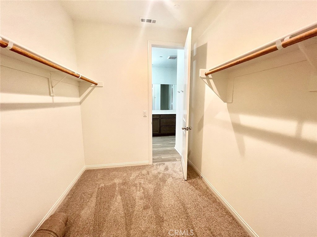https://media.crmls.org/medias/261dd72c-67e8-4492-9f10-ca2e9958c50b.jpg?preset=X-Large