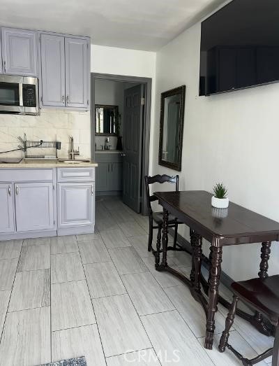 Detail Gallery Image 6 of 13 For 1359 Glen Ave, Pomona,  CA 91768 - 0 Beds | 1 Baths