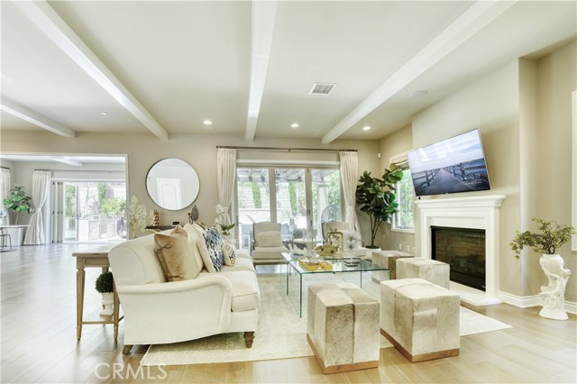 46 Shadybend, Irvine CA: https://media.crmls.org/medias/261fabce-969e-405d-93c1-5655b2b473ad.jpg