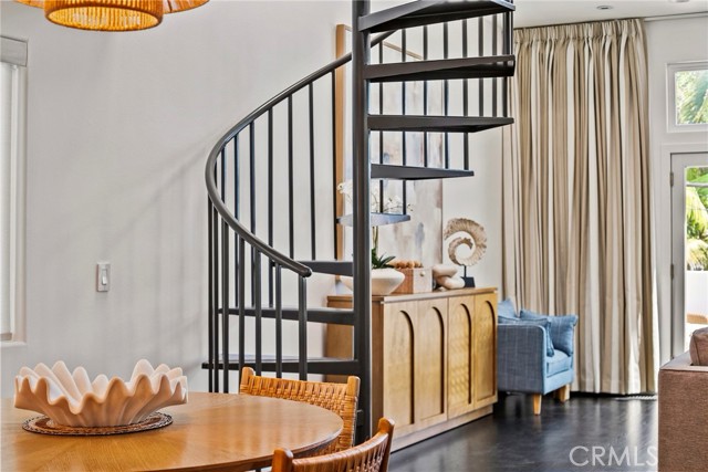 720 Manhattan Beach, Manhattan Beach, California 90266, 2 Bedrooms Bedrooms, ,2 BathroomsBathrooms,Residential,For Sale,Manhattan Beach,SB26077067