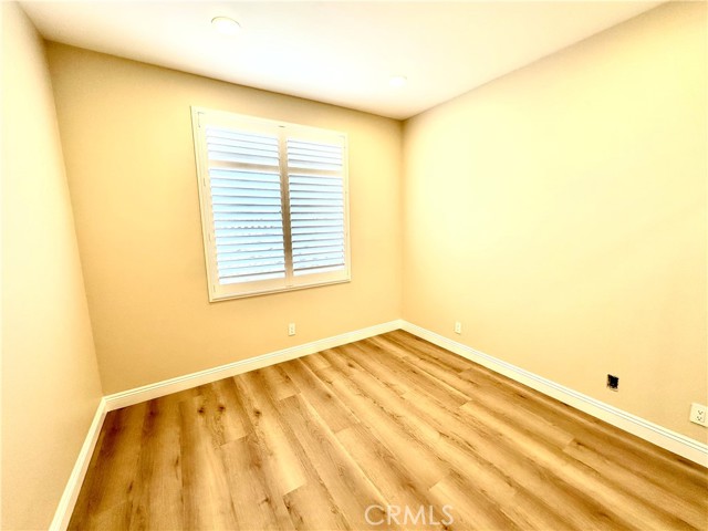 505 Marinella Aisle, Irvine CA: https://media.crmls.org/medias/2620f8ad-deb0-4be9-bec6-8b1f39565519.jpg