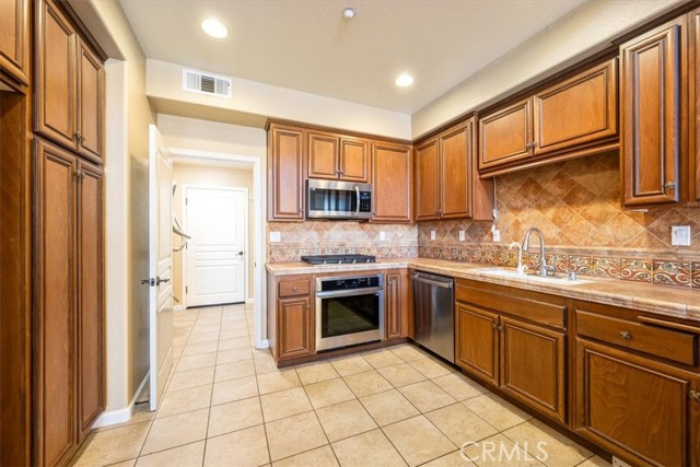 1735 Bilbao, Santa Maria CA: https://media.crmls.org/medias/2621a913-78b5-4dbb-abc8-d56517a1d7e6.jpg
