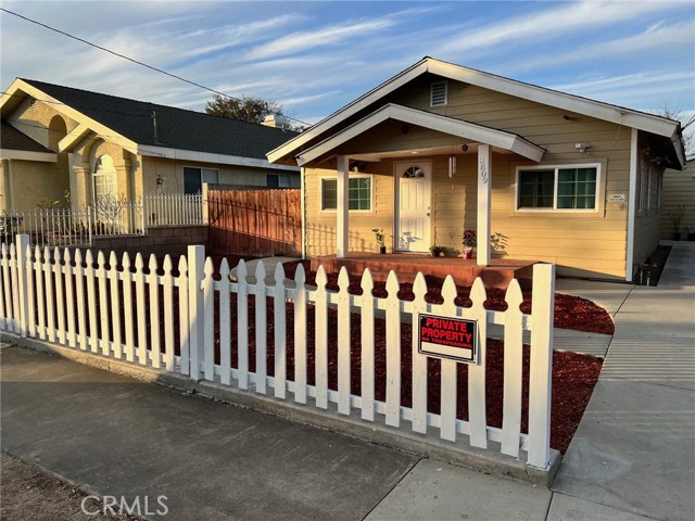 Detail Gallery Image 3 of 64 For 3809 Carol Dr, Fullerton,  CA 92833 - 4 Beds | 3 Baths