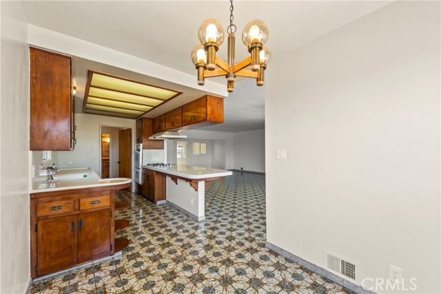 Detail Gallery Image 13 of 43 For 2021 Elanita Dr, San Pedro,  CA 90732 - 3 Beds | 2 Baths