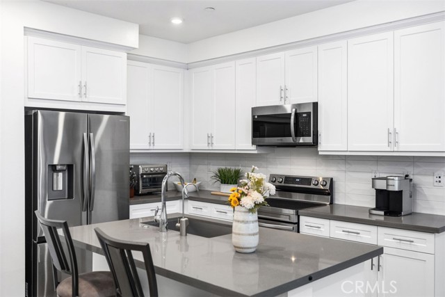 Detail Gallery Image 6 of 27 For 235 Hazel Dr, Rancho Mission Viejo,  CA 92694 - 2 Beds | 2/1 Baths