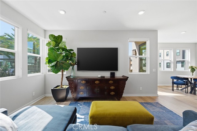 Detail Gallery Image 14 of 43 For 760 S Grable, Orange,  CA 92868 - 4 Beds | 3/1 Baths