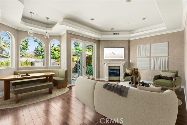 Detail Gallery Image 9 of 66 For 406 N Fairview, Burbank,  CA 91505 - 5 Beds | 4/1 Baths