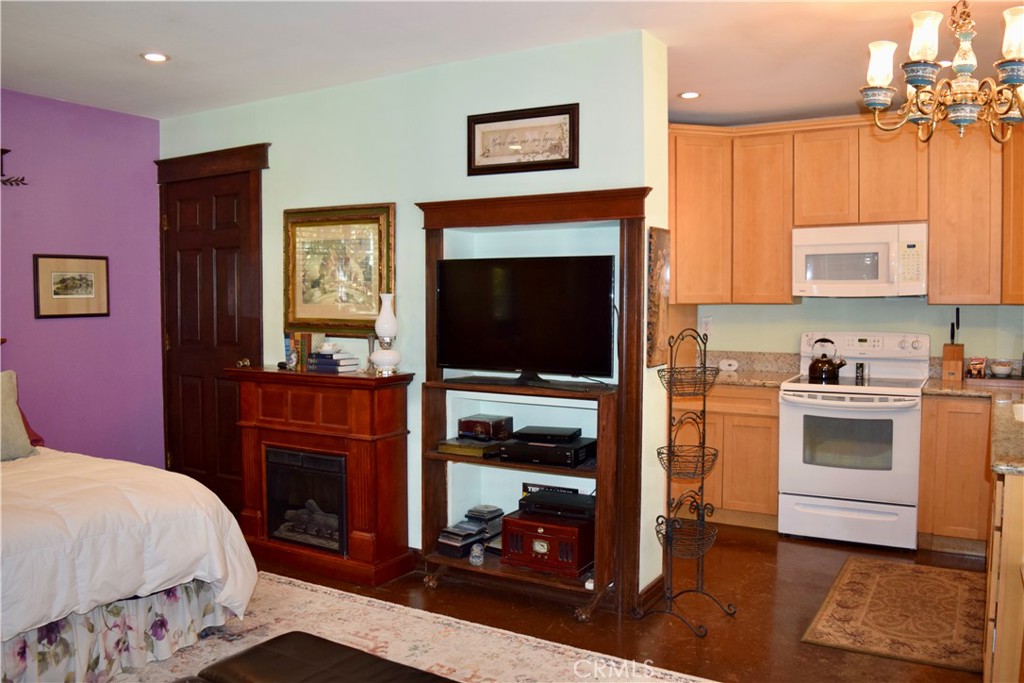 26242A61 9079 44C0 813D A36301A17B4E 12144 Blix Street, Valley Village, Ca 91607 &Lt;Span Style='BackgroundColor:transparent;Padding:0Px;'&Gt; &Lt;Small&Gt; &Lt;I&Gt; &Lt;/I&Gt; &Lt;/Small&Gt;&Lt;/Span&Gt;