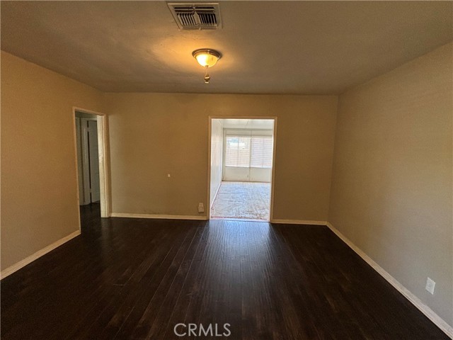 19427 Welby Way photo 7