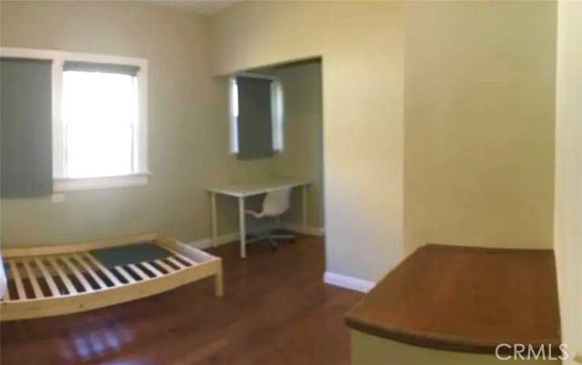 1356 W 30th Street, Los Angeles CA: https://media.crmls.org/medias/262541ec-5753-45b9-afcf-109e4d57ce31.jpg