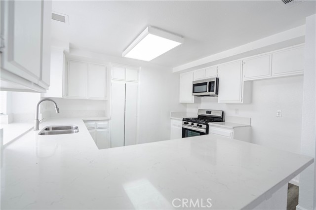 Detail Gallery Image 11 of 43 For 16211 Starview St, Moreno Valley,  CA 92551 - 5 Beds | 3 Baths