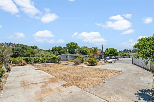 10 Mono Court, Grover Beach CA: https://media.crmls.org/medias/262860cc-d788-4a1e-8761-deaeba08d76a.jpg