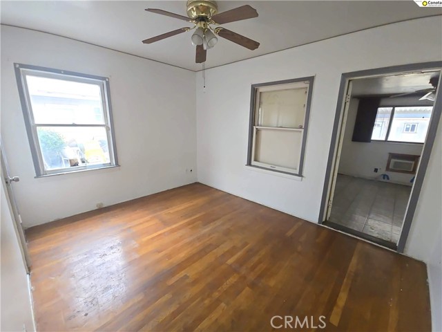 Detail Gallery Image 16 of 27 For 3581 E Alta, Fresno,  CA 93702 - 3 Beds | 2 Baths