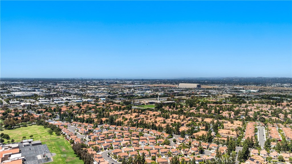 https://media.crmls.org/medias/2628bcff-b465-4827-8b04-1406f4bda70e.jpg?preset=X-Large