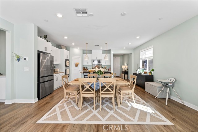 Detail Gallery Image 10 of 44 For 2482 Wagon Wheel Way, Rialto,  CA 92377 - 3 Beds | 2 Baths