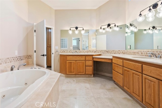 Detail Gallery Image 23 of 63 For 611 Camino Manzanas, Thousand Oaks,  CA 91360 - 4 Beds | 2/1 Baths