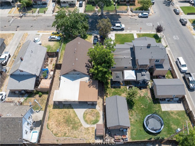 Detail Gallery Image 2 of 26 For 431 S Laurel St, Turlock,  CA 95380 - 4 Beds | 2 Baths