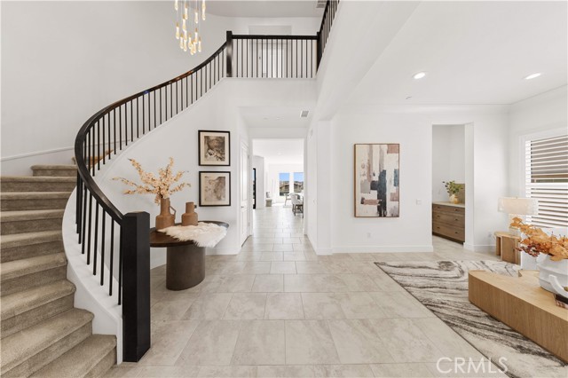 Detail Gallery Image 13 of 38 For 20564 W Bluebird Ct, Porter Ranch,  CA 91326 - 5 Beds | 5/1 Baths