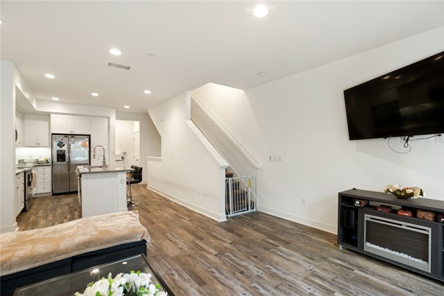 7679 Sunflower Drive, Pico Rivera CA: https://media.crmls.org/medias/262b19ce-72ed-433d-9b56-4b9e7956ad7c.jpg