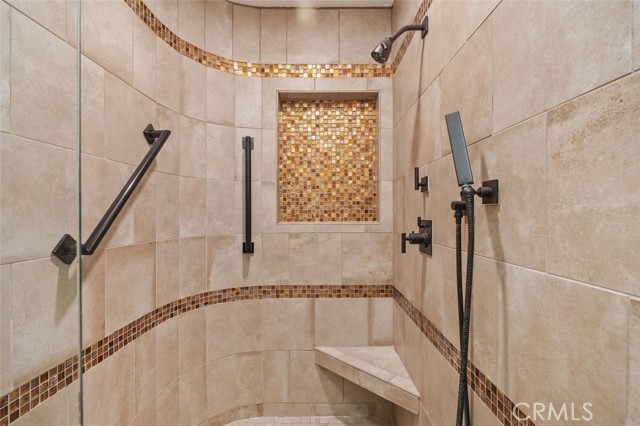 6260 Napoli Court, Long Beach CA: https://media.crmls.org/medias/262c3bd2-33cd-4716-805d-8929533bc183.jpg