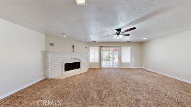 15460 Mandan Road, Apple Valley CA: https://media.crmls.org/medias/262cd0d3-9a5b-48ab-982e-b9866bfa958c.jpg