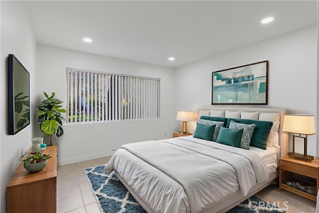 Detail Gallery Image 12 of 32 For 1044 Cabrillo Park #B,  Santa Ana,  CA 92701 - 2 Beds | 1 Baths