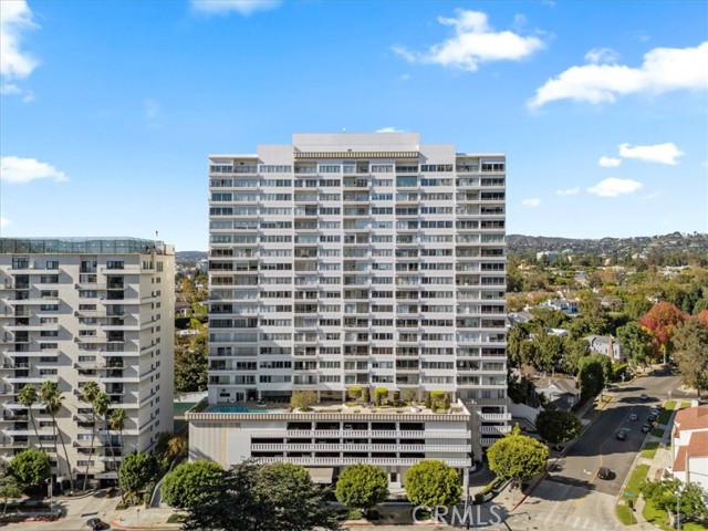 Detail Gallery Image 2 of 34 For 10501 Wilshire Bld #1103,  Los Angeles,  CA 90024 - 2 Beds | 2 Baths