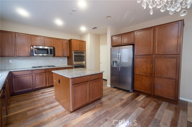 Detail Gallery Image 4 of 21 For 149 Fieldwood, Irvine,  CA 92618 - 4 Beds | 3 Baths