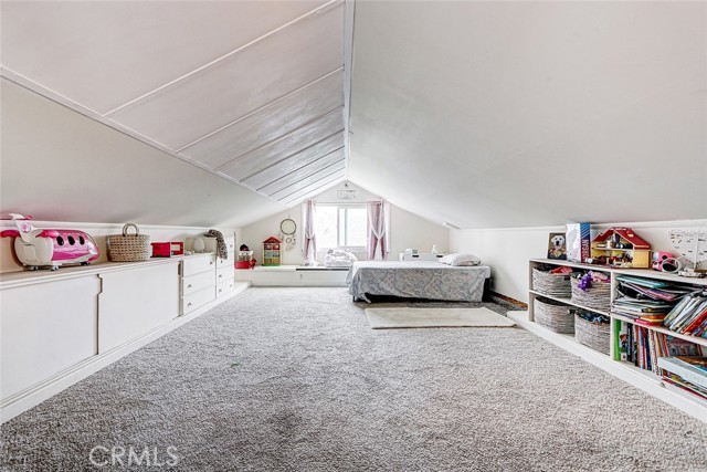 Detail Gallery Image 21 of 29 For 320 E Walnut Ave, El Segundo,  CA 90245 - 5 Beds | 3 Baths