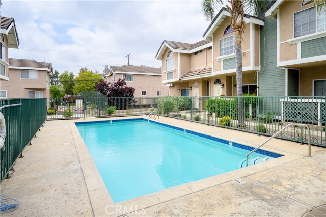 Detail Gallery Image 32 of 34 For 8958 Burnet Ave #C6,  North Hills,  CA 91343 - 2 Beds | 3 Baths