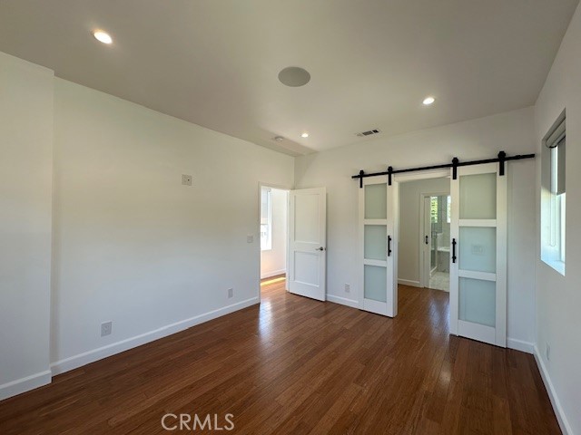 Detail Gallery Image 14 of 27 For 10937 Whitaker Ave, Granada Hills,  CA 91344 - 2 Beds | 2 Baths