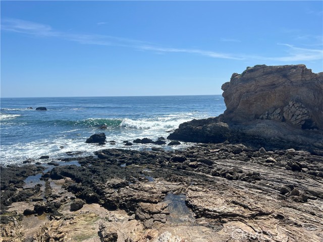 4621 Wayne Road, Corona del Mar CA: https://media.crmls.org/medias/26310864-4cda-4e2f-8251-afd4ca285024.jpg