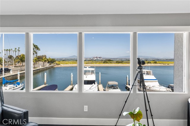 Detail Gallery Image 7 of 39 For 6 Kingston Ct, Coronado,  CA 92118 - 3 Beds | 2 Baths