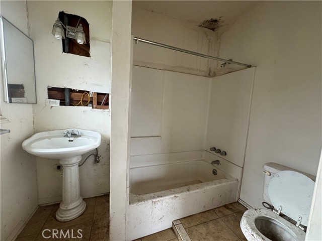 Detail Gallery Image 7 of 16 For 307 S Curry St, Tehachapi,  CA 93561 - 2 Beds | 1 Baths
