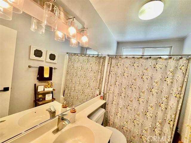 Detail Gallery Image 19 of 23 For 12995 Haverford Ct, Victorville,  CA 92392 - 3 Beds | 2 Baths