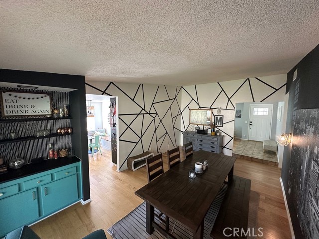 Detail Gallery Image 5 of 8 For 7025 Palm Dr, Rancho Cucamonga,  CA 91701 - 3 Beds | 2 Baths