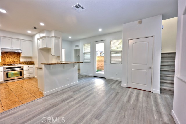 Detail Gallery Image 10 of 36 For 858 Calaveras, Corona,  CA 92878 - 4 Beds | 2/1 Baths