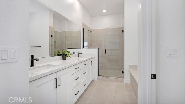Detail Gallery Image 22 of 69 For 138 Yugen, Irvine,  CA 92618 - 4 Beds | 3/1 Baths