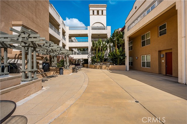 Detail Gallery Image 28 of 30 For 85 E Commonwealth Ave 3d,  Alhambra,  CA 91801 - 2 Beds | 2 Baths