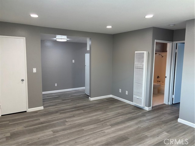 Detail Gallery Image 5 of 14 For 16971 Hoskins Ln #2,  Huntington Beach,  CA 92649 - 1 Beds | 1 Baths
