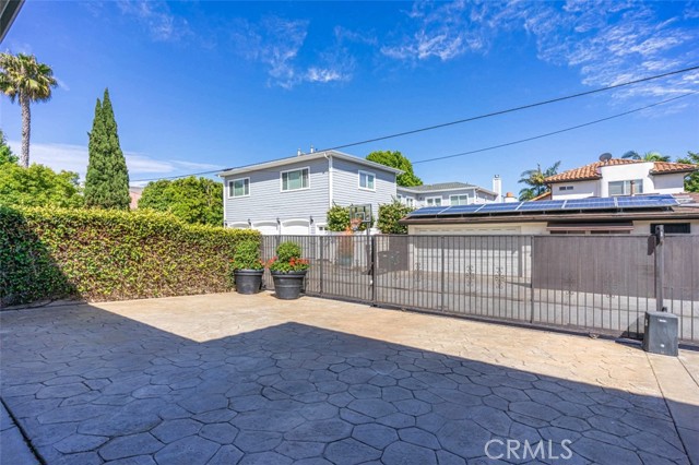 Detail Gallery Image 57 of 74 For 508 Westminster Ave, Newport Beach,  CA 92663 - 5 Beds | 5/1 Baths