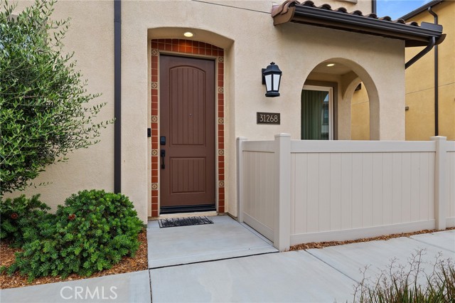 Detail Gallery Image 2 of 21 For 31268 via Nubes, Temecula,  CA 92592 - 3 Beds | 3 Baths