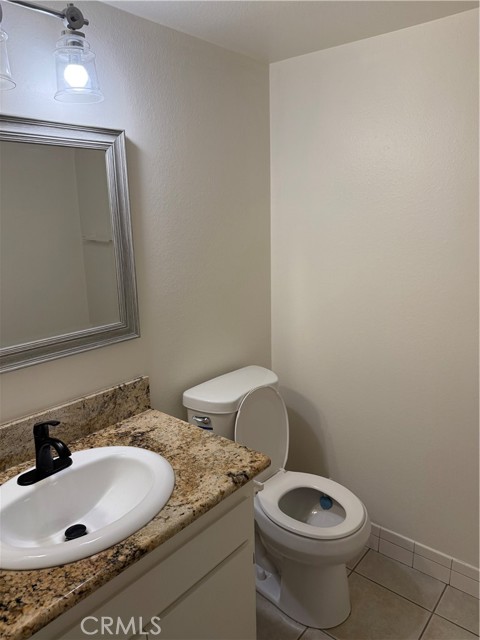 Detail Gallery Image 6 of 9 For 8624 Imperial Hwy #101,  Downey,  CA 90242 - 2 Beds | 1/1 Baths